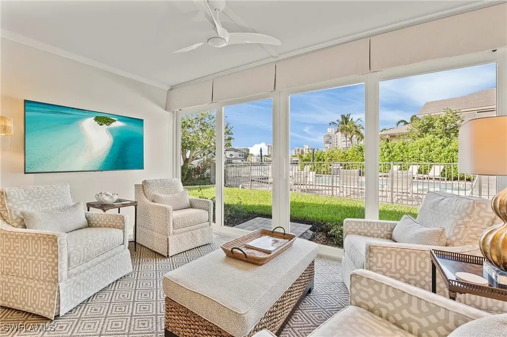 4155 Crayton Road Naples FL 34103
