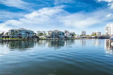 4155 Crayton Road Naples FL 34103