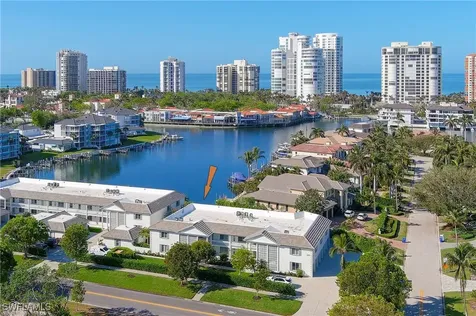 4155 Crayton Road Naples FL 34103