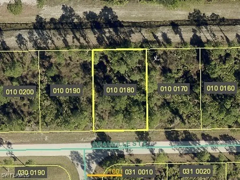 1147 Deauville Street E Lehigh Acres FL 33974