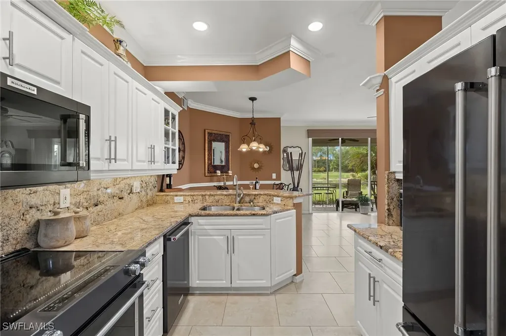 955 Eastham Way Naples FL 34104
