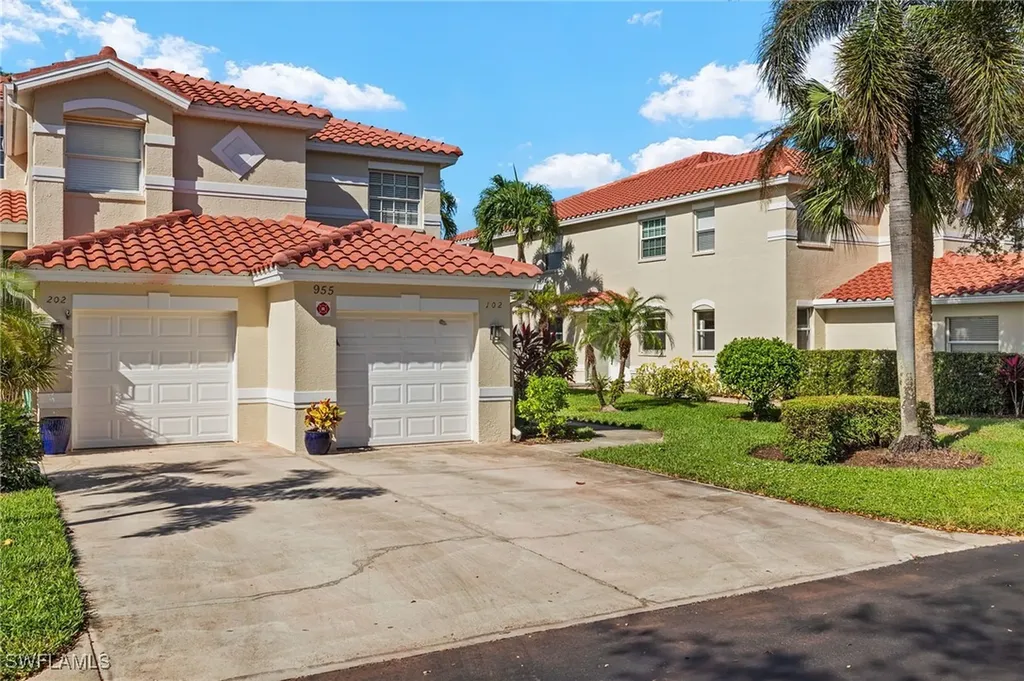 955 Eastham Way Naples FL 34104