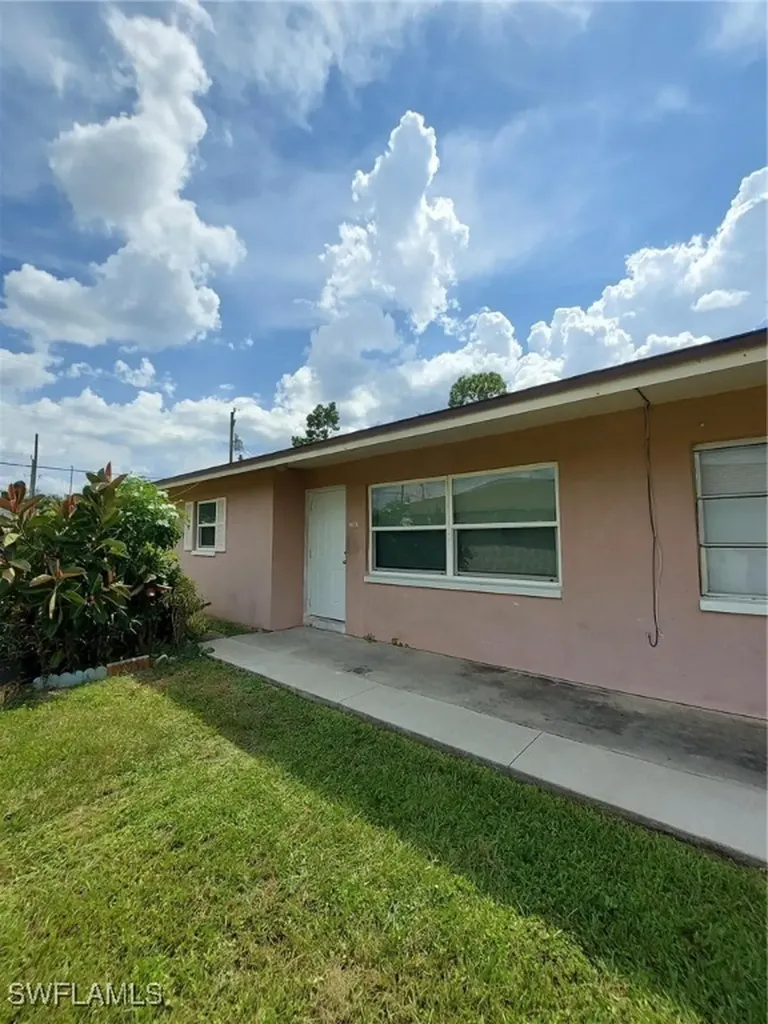 13847 1st Street Fort Myers FL 33905