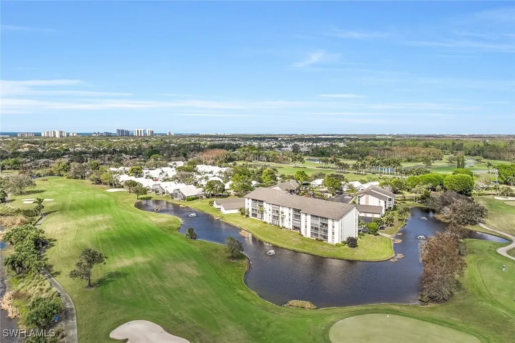 Naples FL, 1520 Imperial Golf Course Boulevard, Unit 224