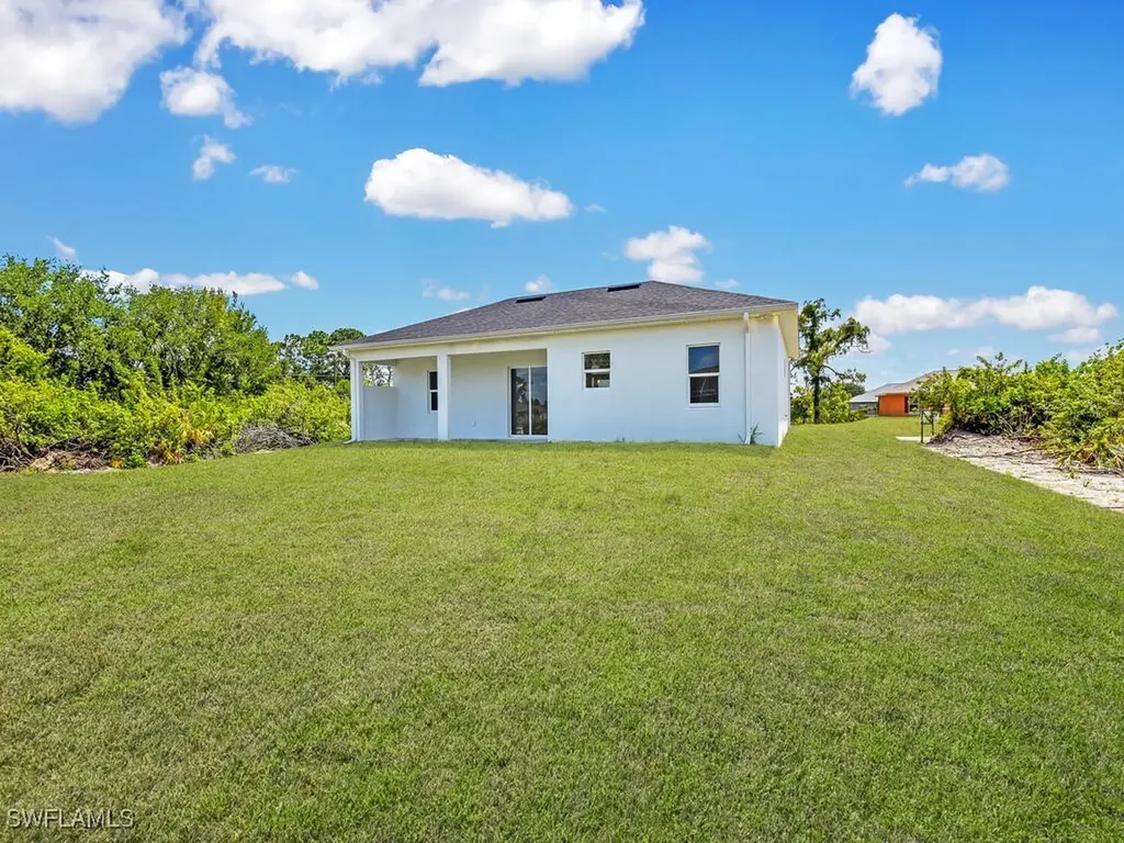 6022 Thrush Avenue Fort Myers FL 33905