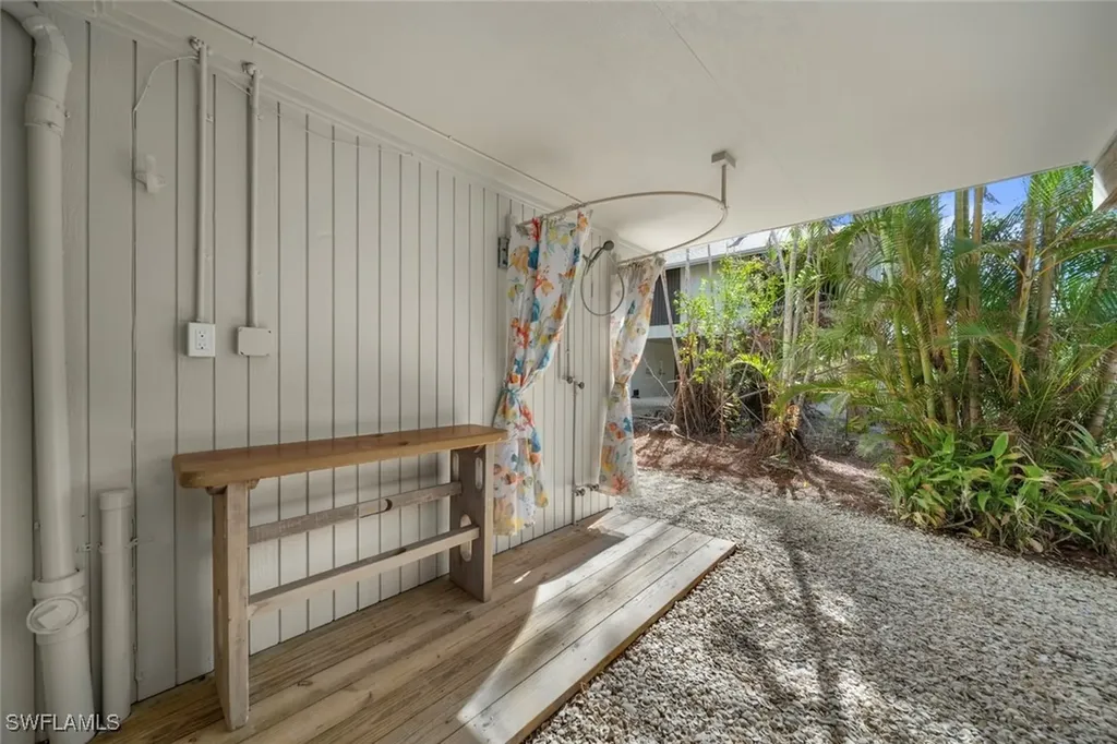 4372 Gulf Pines Drive Sanibel FL 33957