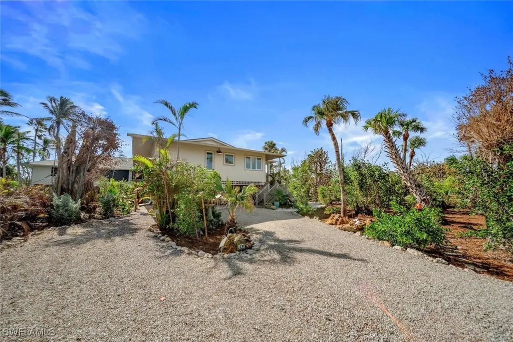 4372 Gulf Pines Drive Sanibel FL 33957