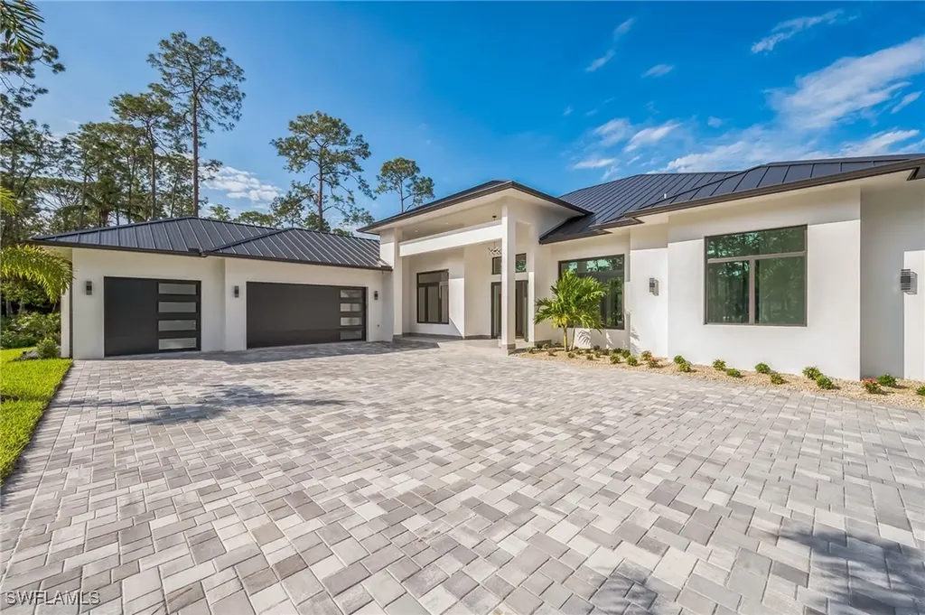 1125 Oakes Boulevard Naples FL 34119