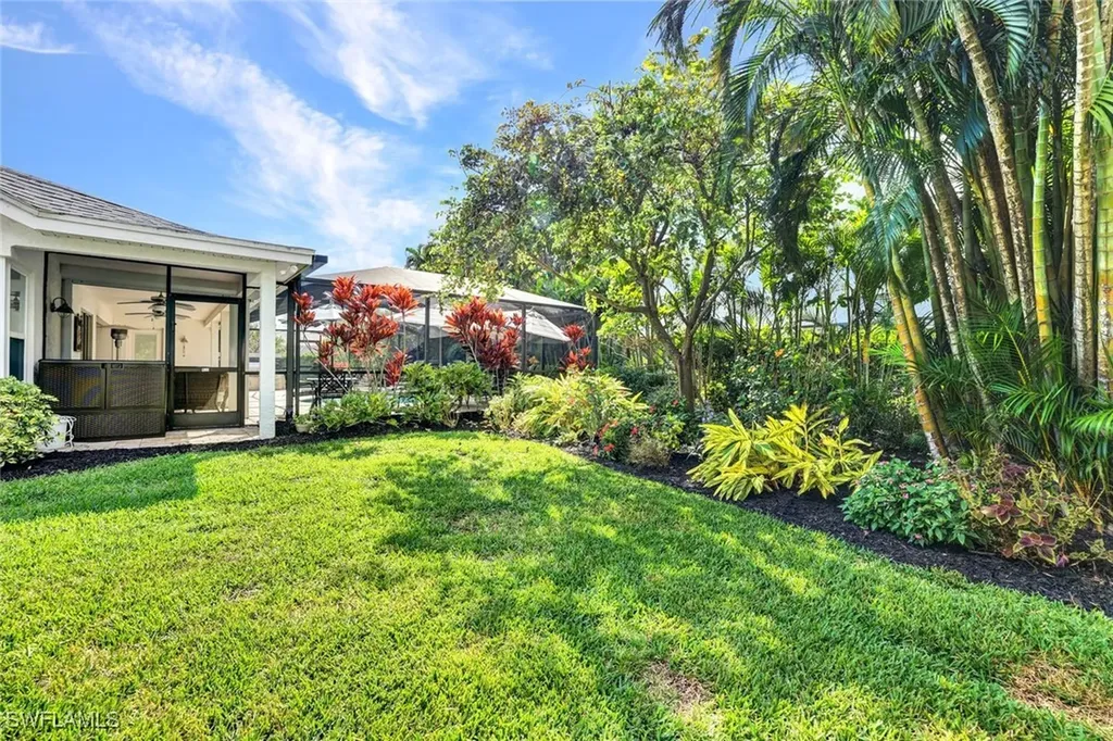 6653 Huntley Lane N Naples FL 34104