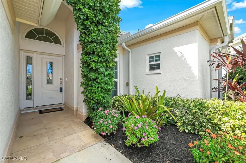 6653 Huntley Lane N Naples FL 34104