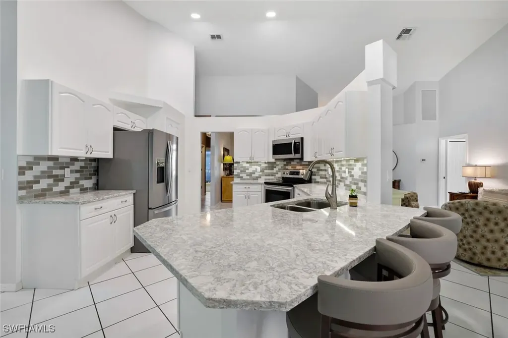 6653 Huntley Lane N Naples FL 34104