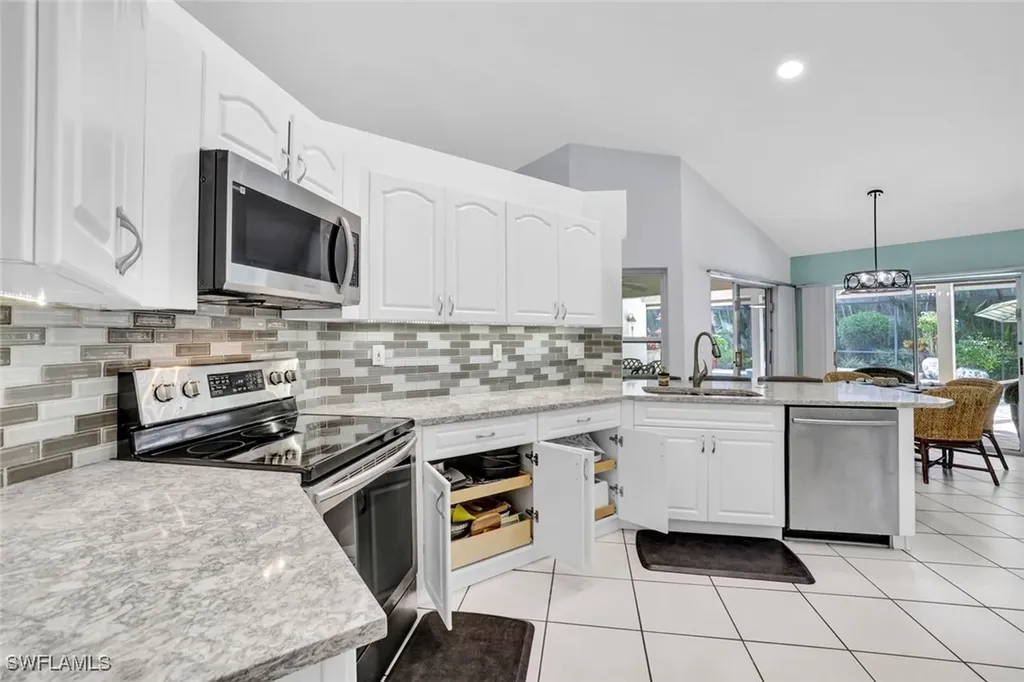 6653 Huntley Lane N Naples FL 34104