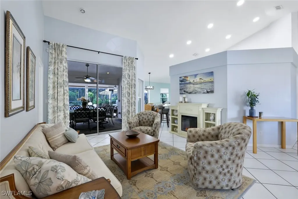 6653 Huntley Lane N Naples FL 34104