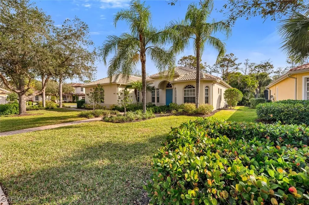 400 Cypress Way W Naples FL 34110