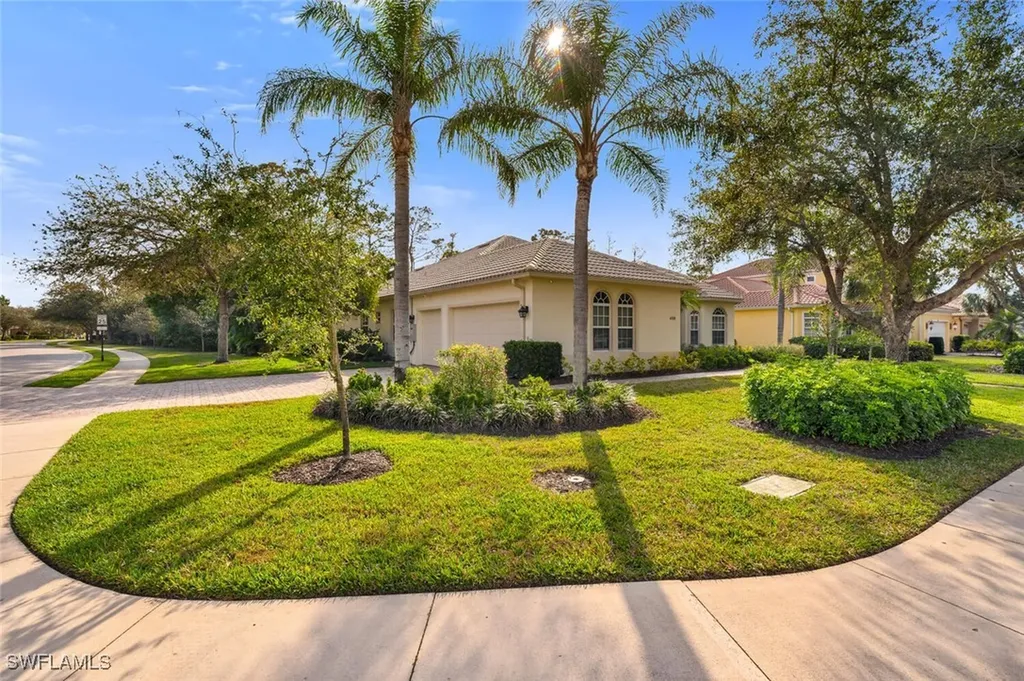 400 Cypress Way W Naples FL 34110