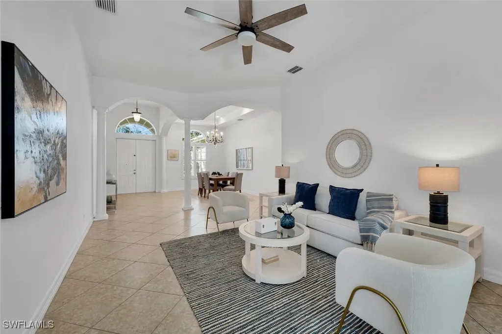 400 Cypress Way W Naples FL 34110