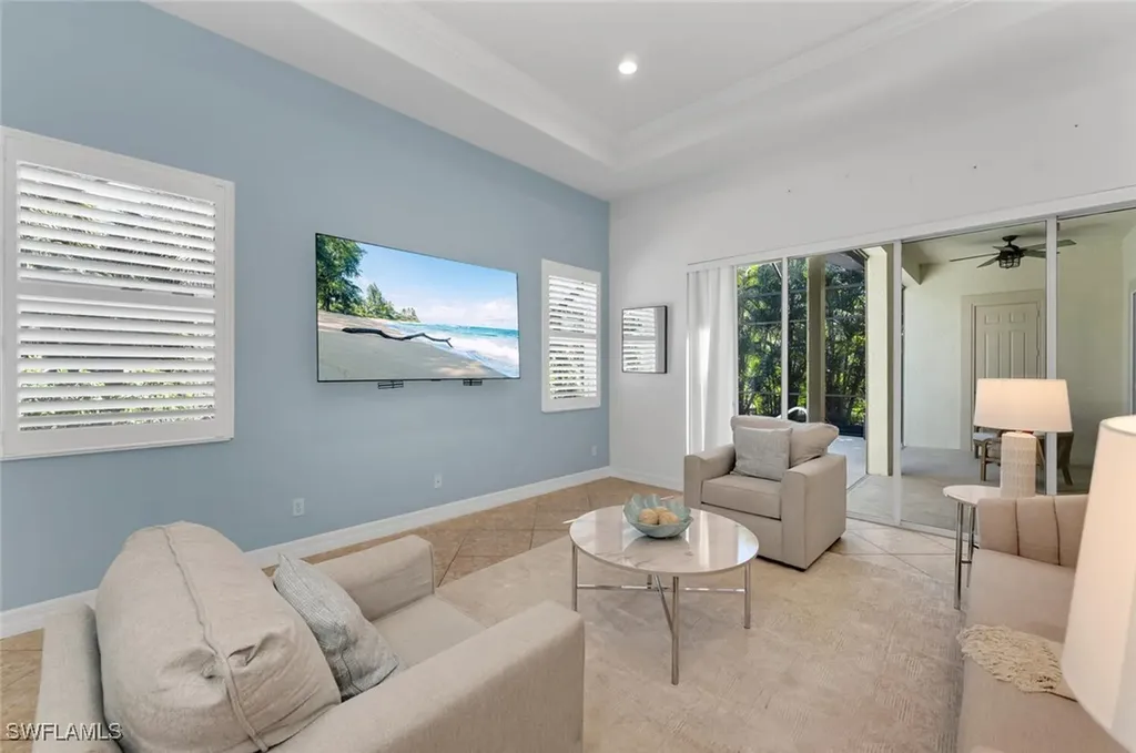 400 Cypress Way W Naples FL 34110