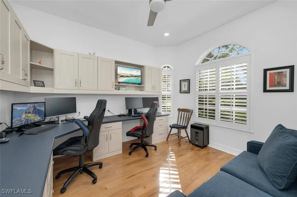 400 Cypress Way W Naples FL 34110
