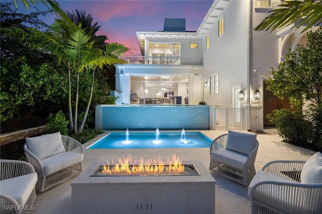 12 Sabre Lane Naples FL 34102
