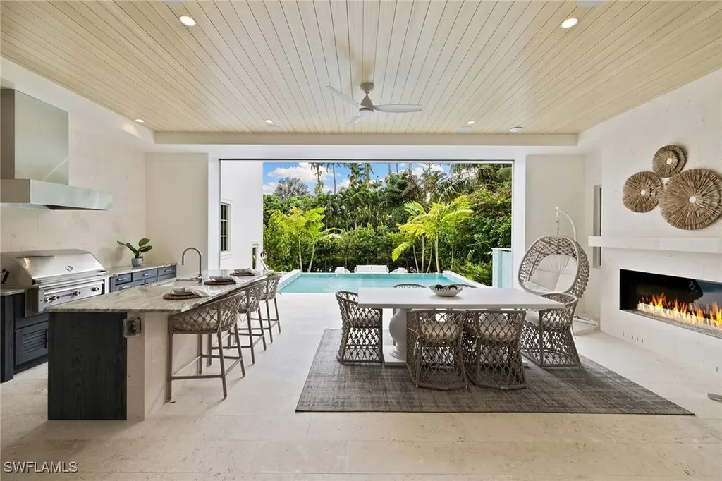 12 Sabre Lane Naples FL 34102