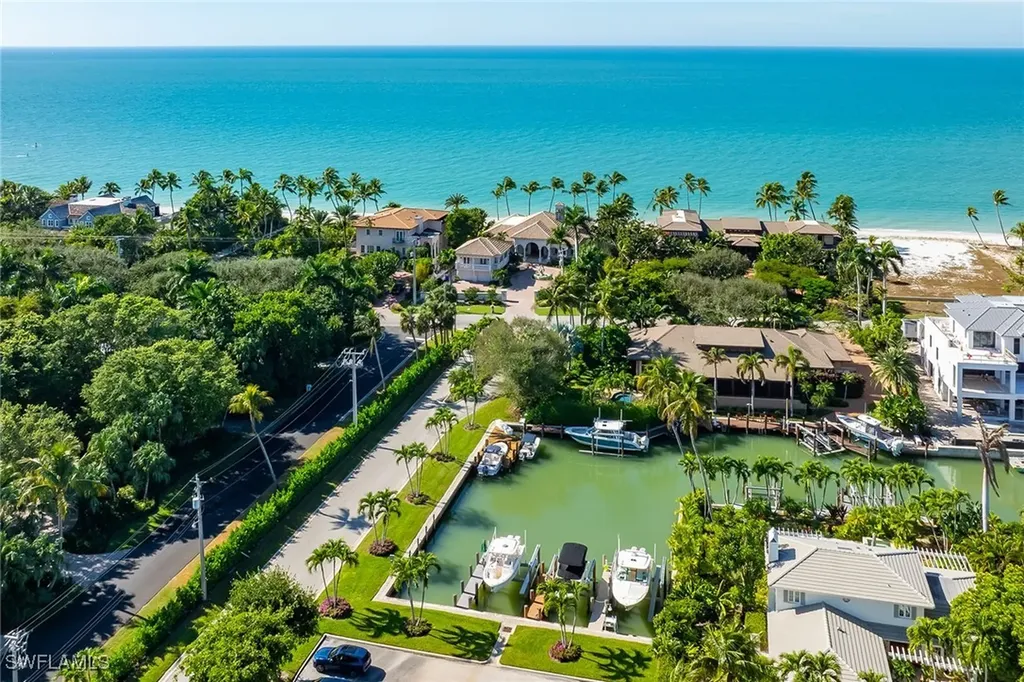 12 Sabre Lane Naples FL 34102