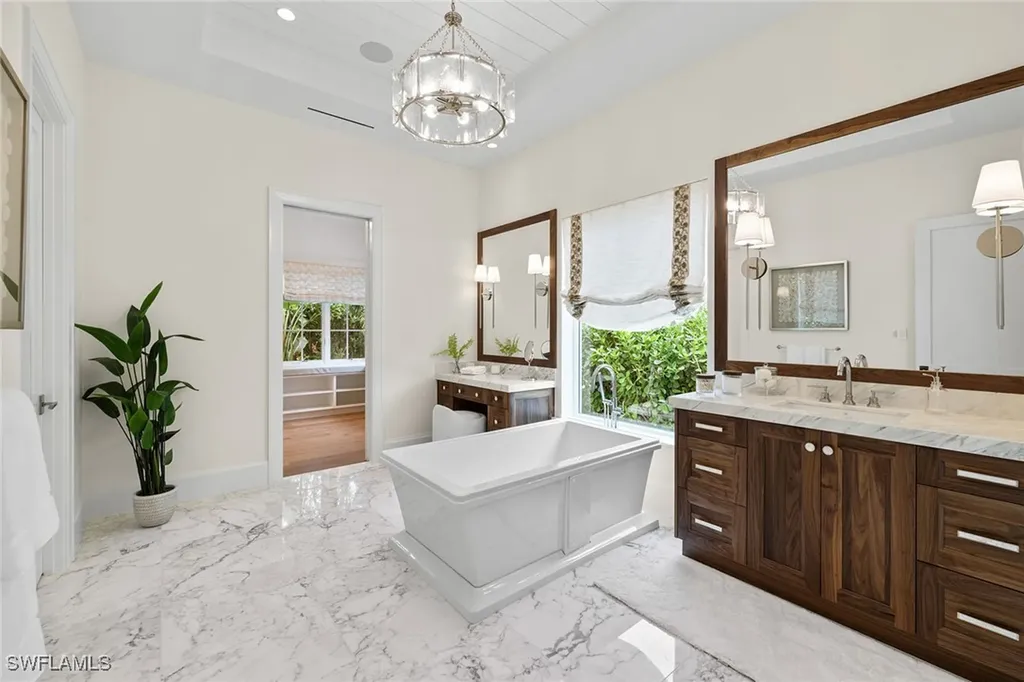 12 Sabre Lane Naples FL 34102
