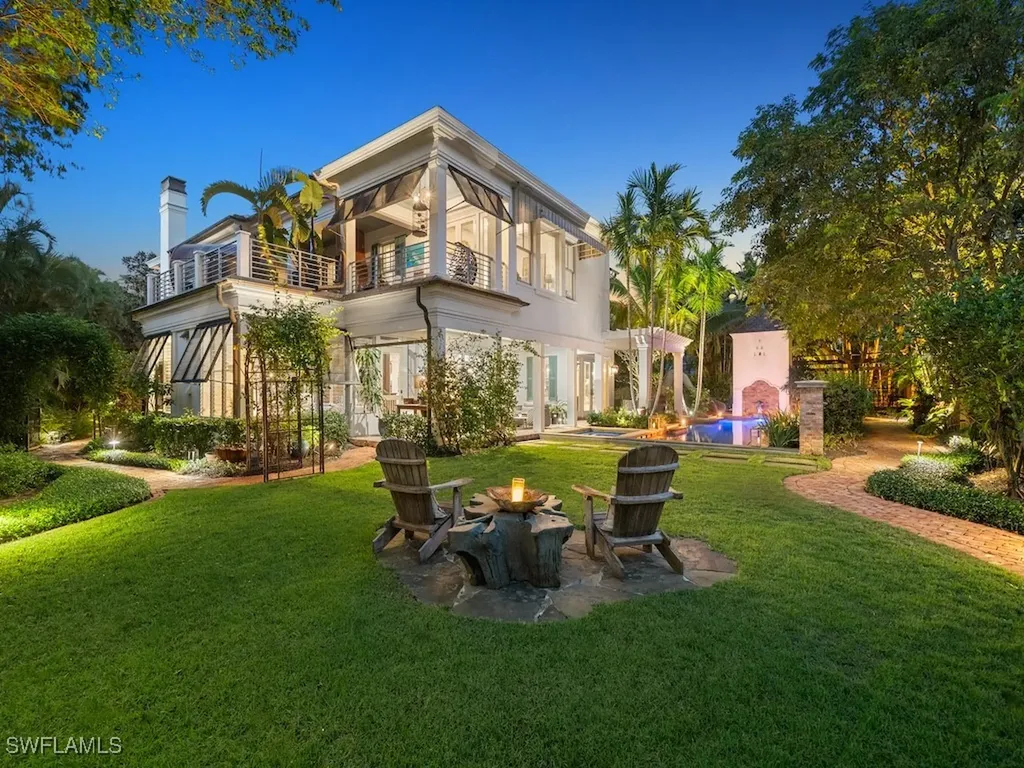 563 3rd Street N Naples FL 34102