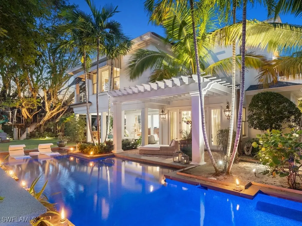 563 3rd Street N Naples FL 34102