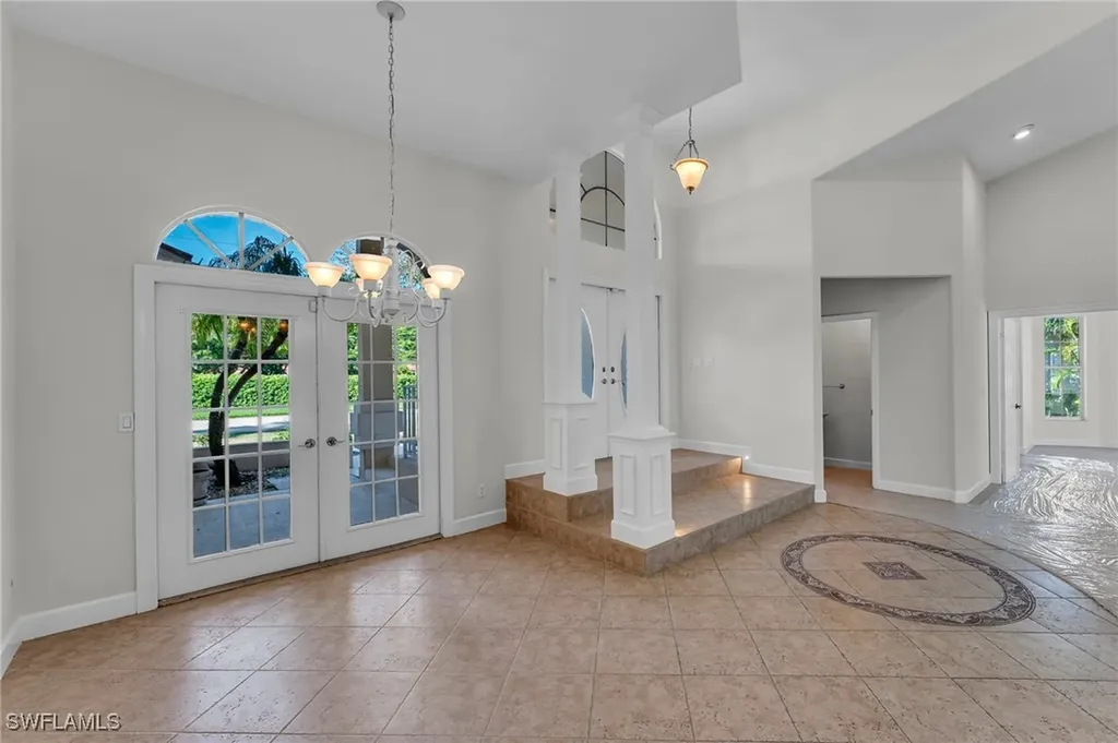 11752 Longshore Way W Naples FL 34119