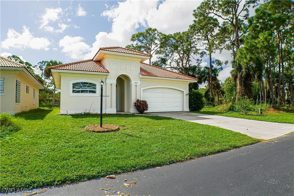 11233 La Coruna Lane Bonita Springs FL 34135