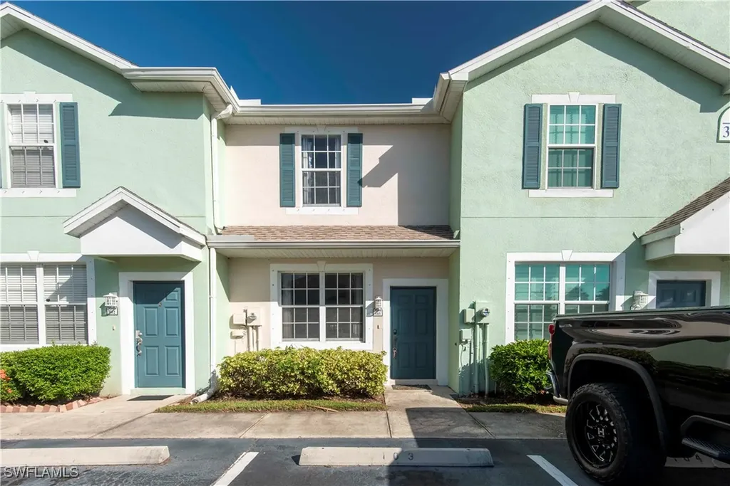 3646 Pine Oak Circle Fort Myers FL 33916