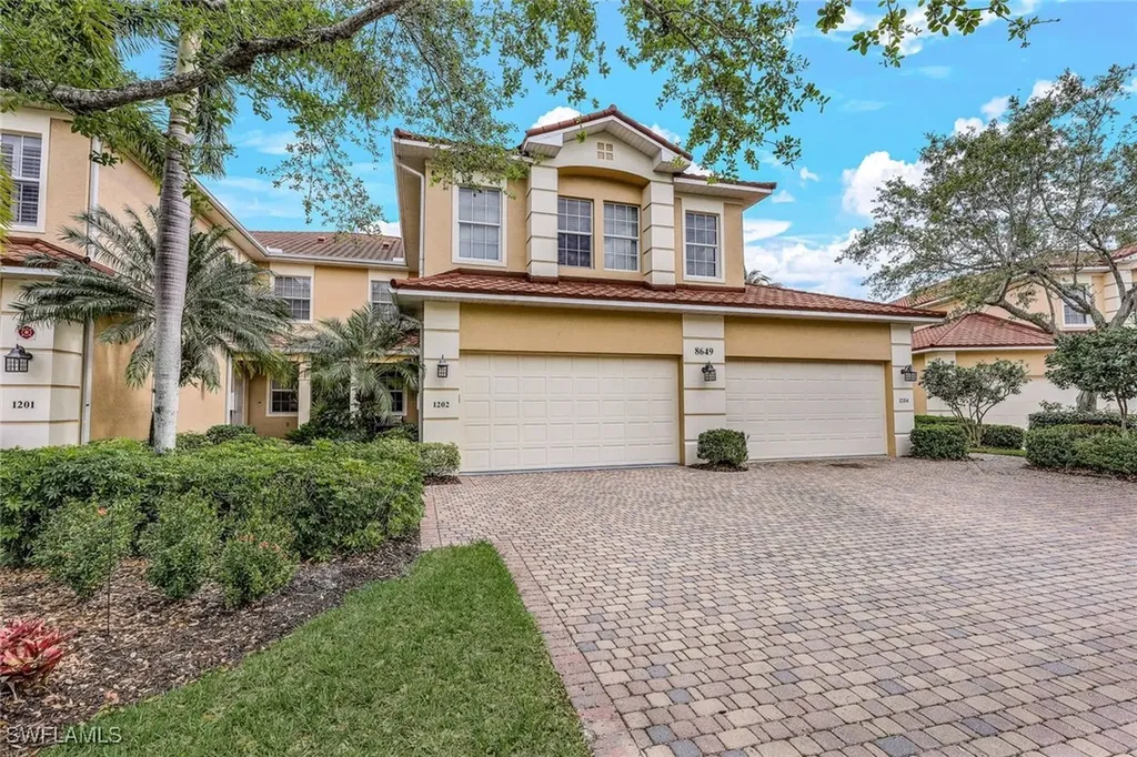 8649 Champions Point Naples FL 34113