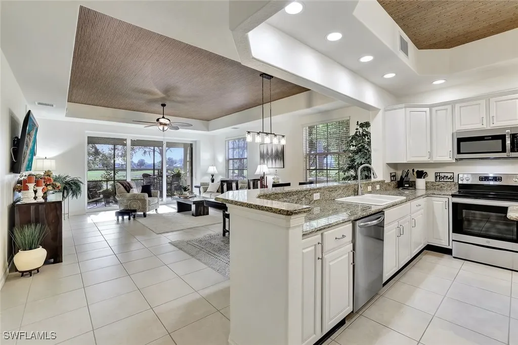 8649 Champions Point Naples FL 34113