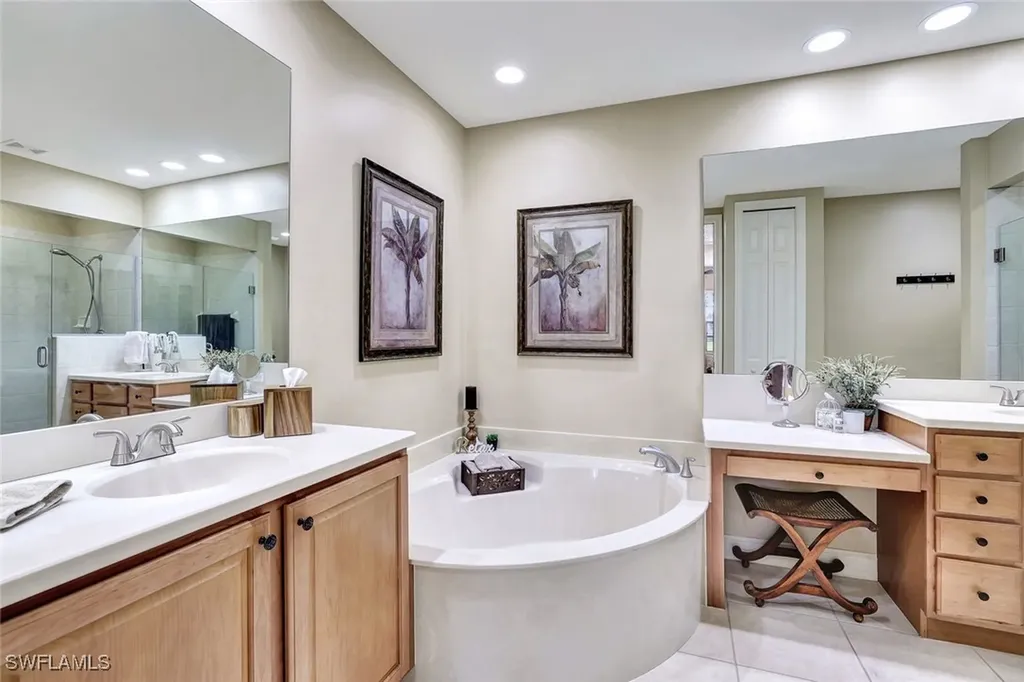 8649 Champions Point Naples FL 34113