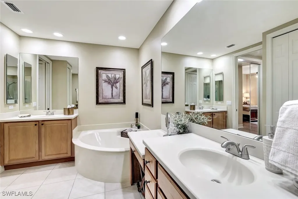 8649 Champions Point Naples FL 34113