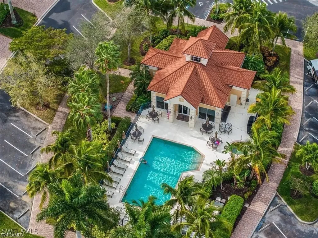 8649 Champions Point Naples FL 34113
