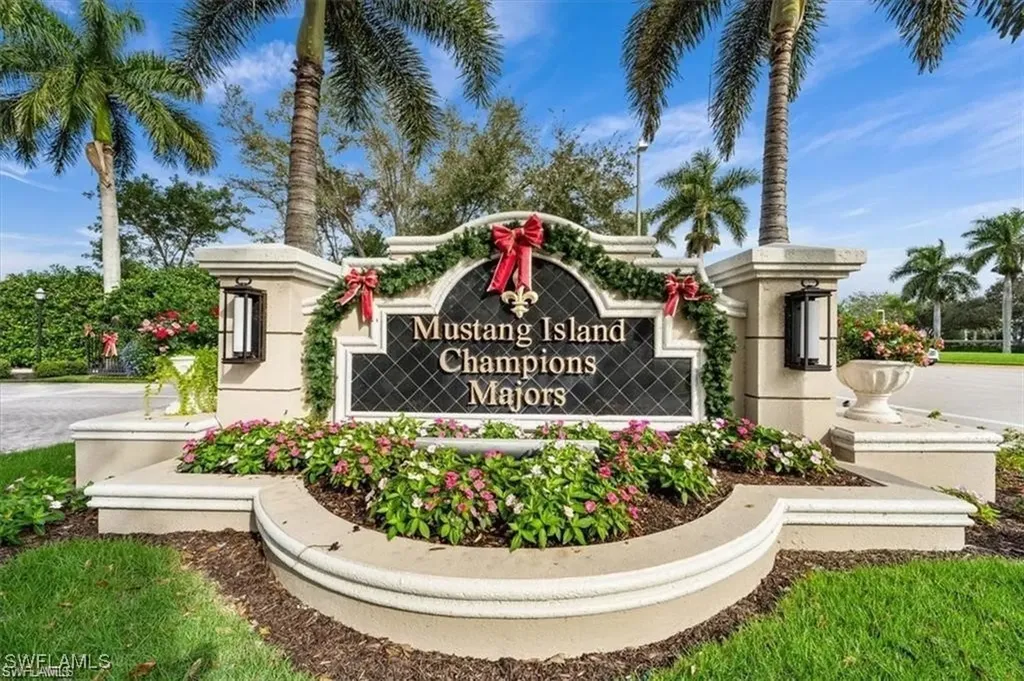 8649 Champions Point Naples FL 34113