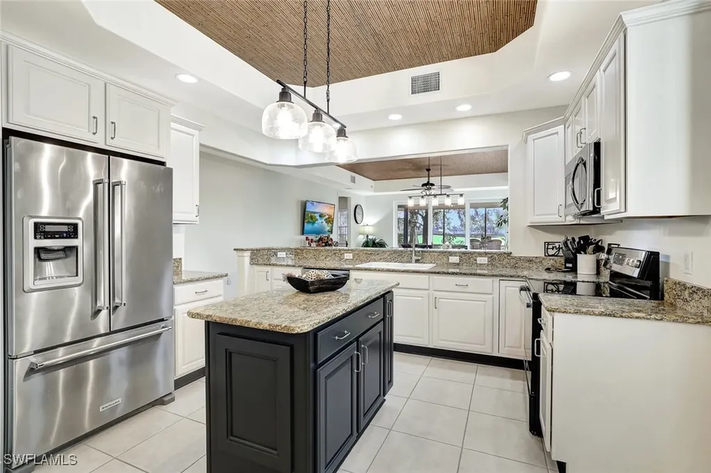 8649 Champions Point Naples FL 34113