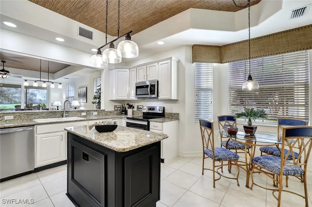 8649 Champions Point Naples FL 34113