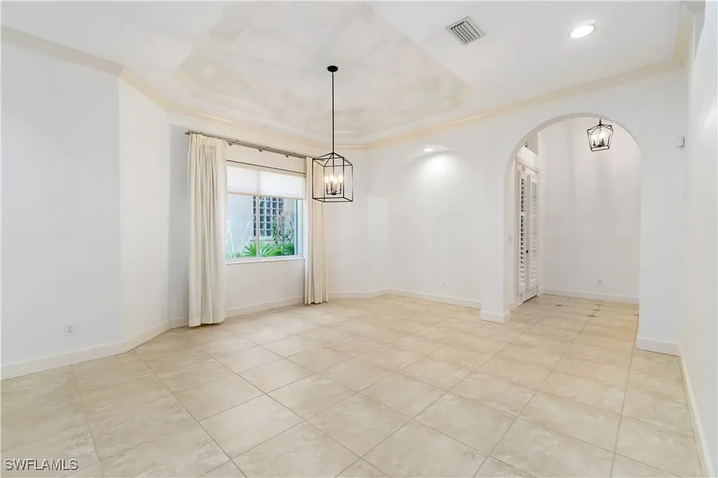 389 Mallory Court Naples FL 34110