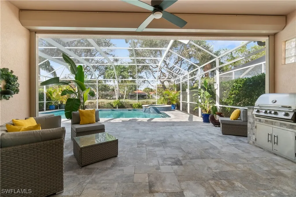 389 Mallory Court Naples FL 34110