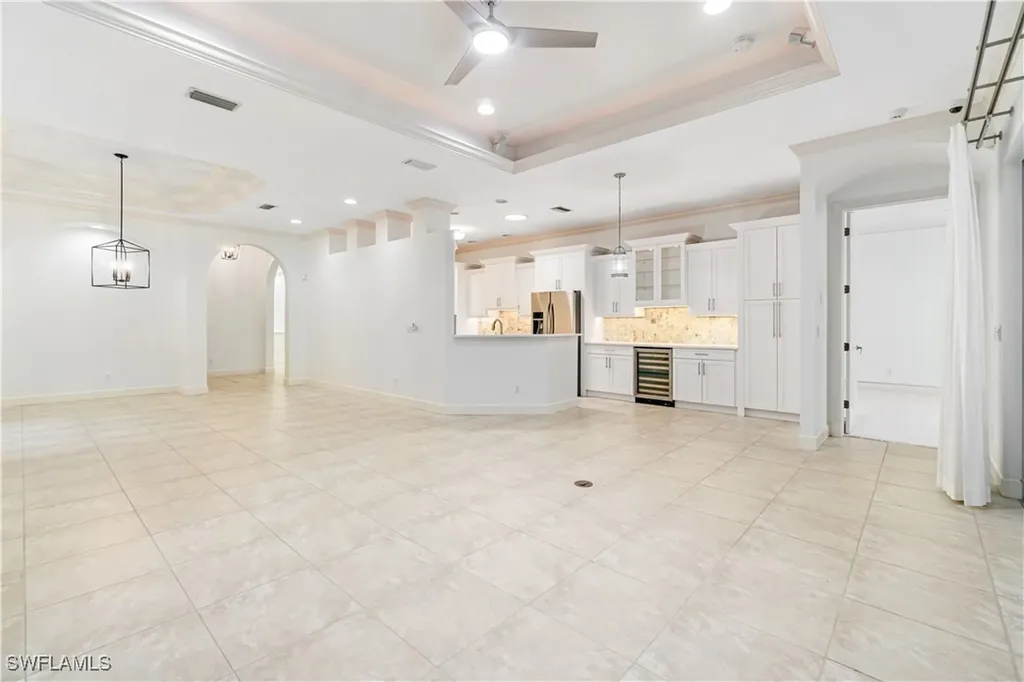 389 Mallory Court Naples FL 34110