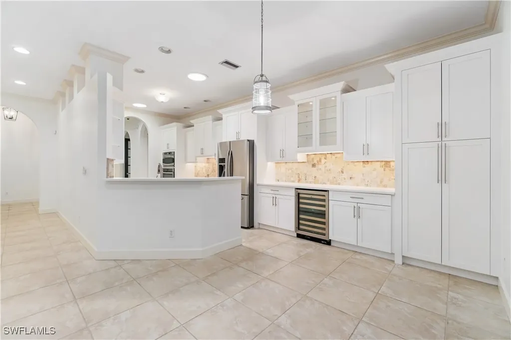 389 Mallory Court Naples FL 34110