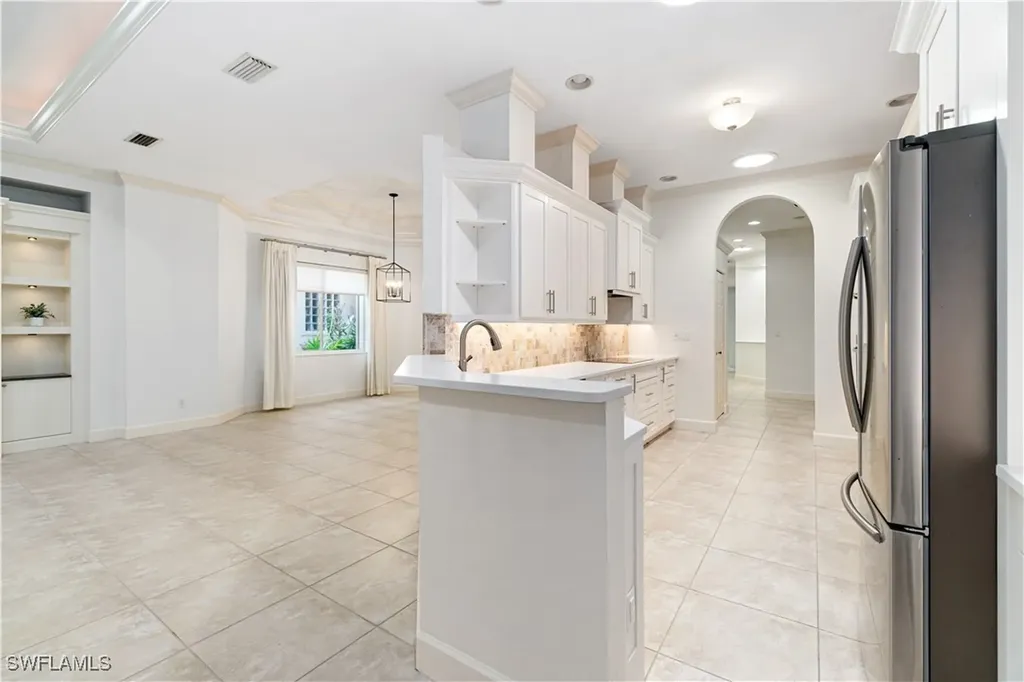 389 Mallory Court Naples FL 34110