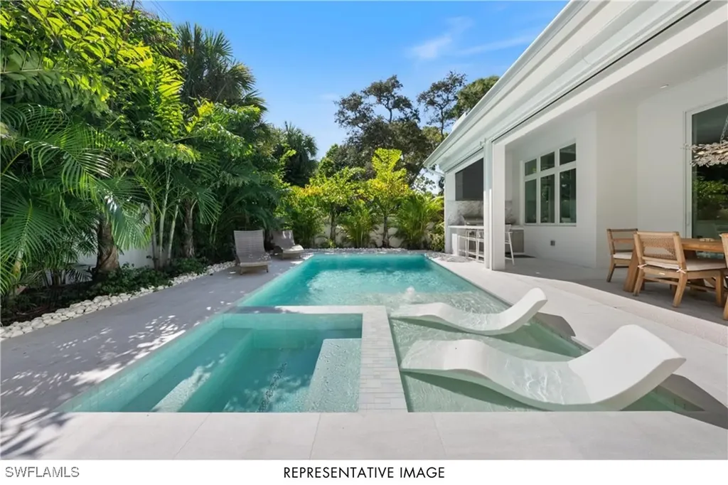 1105 Hollygate Lane Naples FL 34103