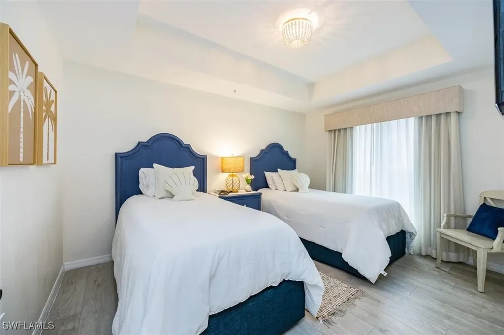 221 9th Street S Naples FL 34102