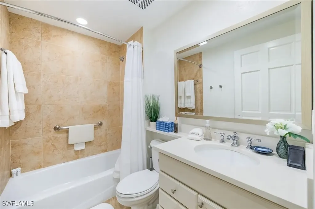 221 9th Street S Naples FL 34102