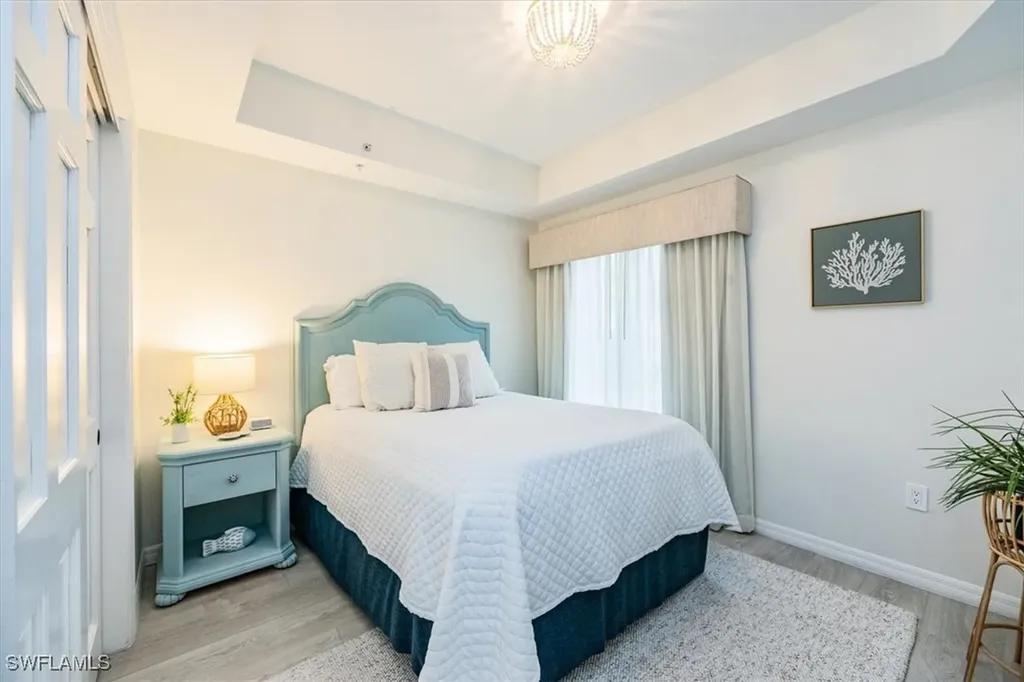 221 9th Street S Naples FL 34102
