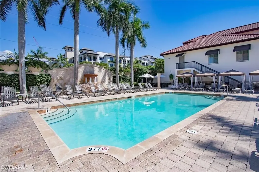 221 9th Street S Naples FL 34102