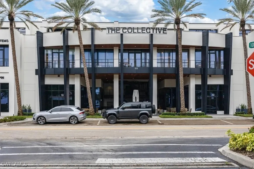 221 9th Street S Naples FL 34102